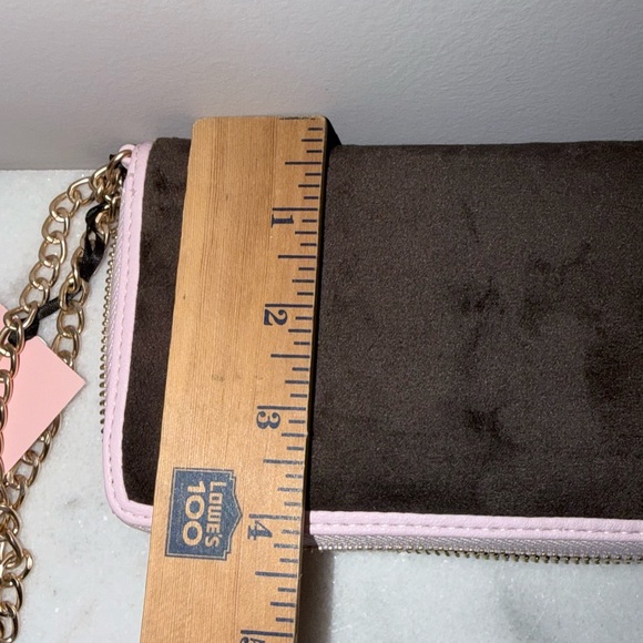 $42 Juicy Couture Brown and Pink Women's Wallet - Picture 9 of 10